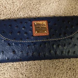 Dooney & Bourke Continental Wallet